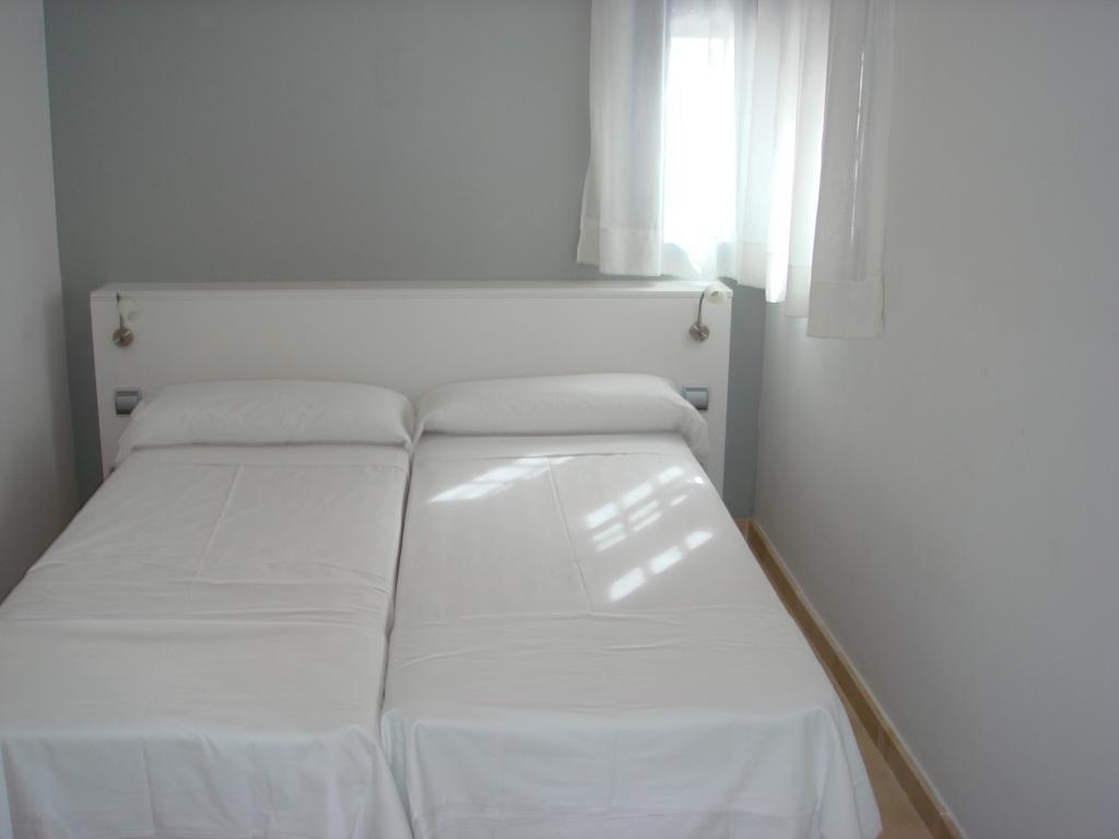 Renthas Benalmadena Playa Apartment Room photo