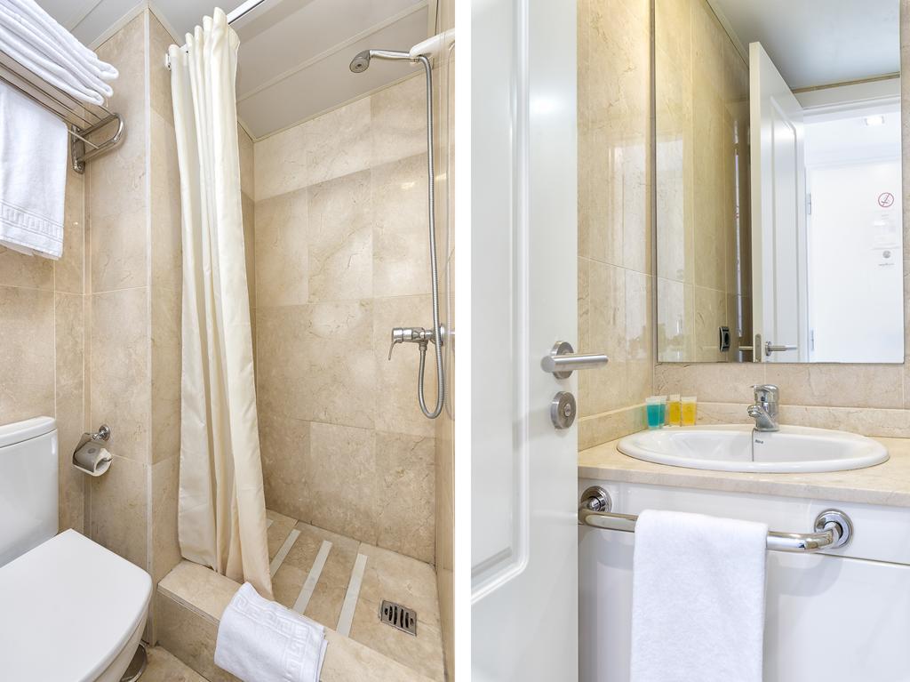 Renthas Benalmadena Playa Apartment Room photo